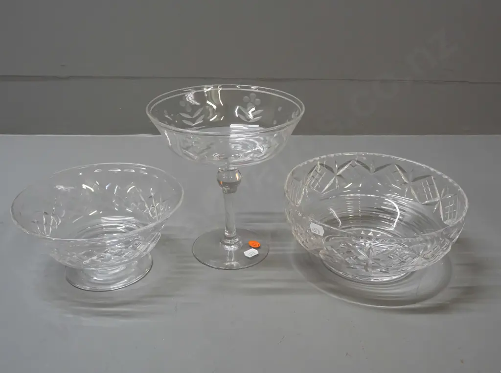 3 Stuart cut crystal items - salad bowl, round-footed bowl and comport H-180 D-165 Image 1++