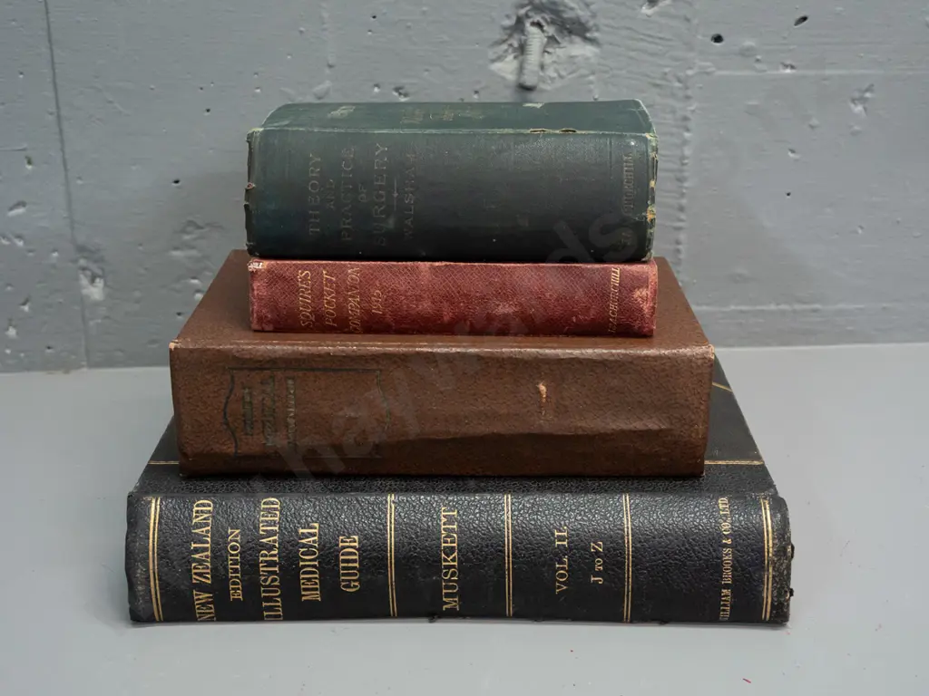 4x Medical books, NZ edition of the illustrated medical guide, Theory & Practice of Surgery, Image 1++