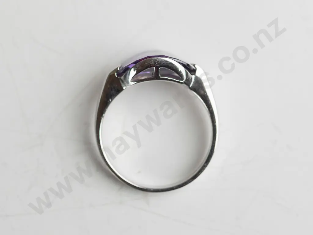 sterling silver amethyst ring stamped 925 Thailand Image 1++