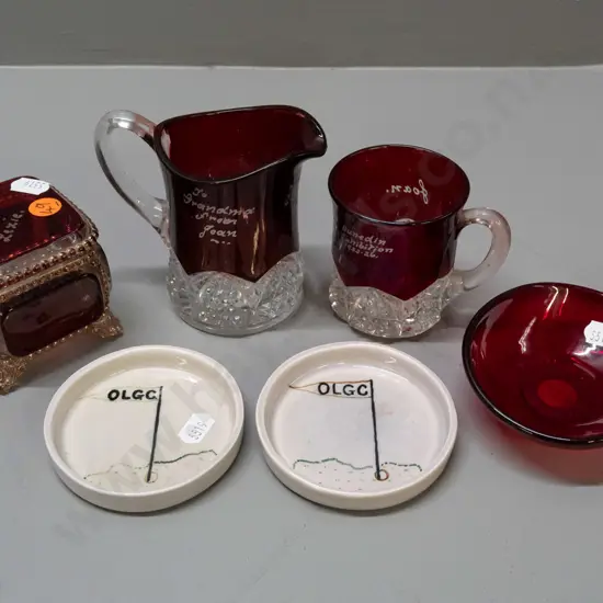 3 pieces of red Dunedin 1925-26 exhibition glass including lidded trinket with gilt decoration, two OC Stephens OLGC pin