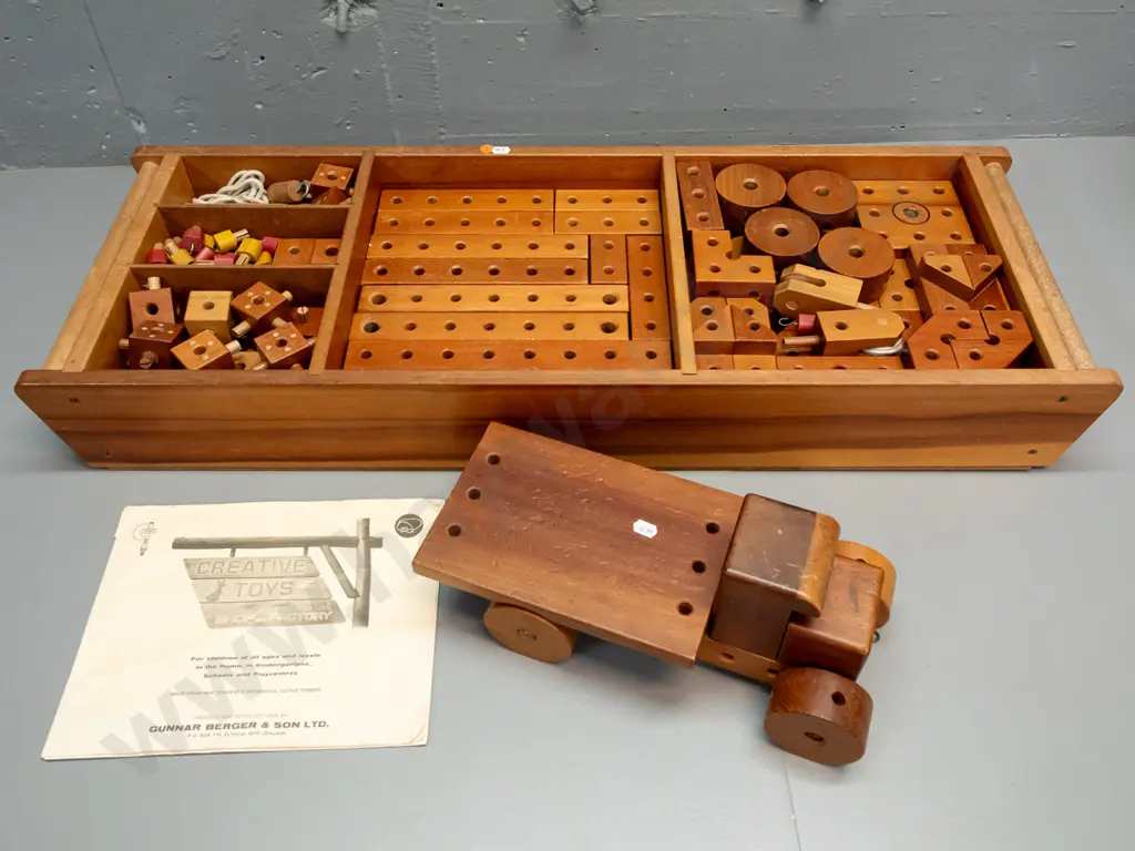 Texas Toys Construction System NZ-made wooden building block and vehicle set in storage crate with booklet - tray L-880 Image 1++