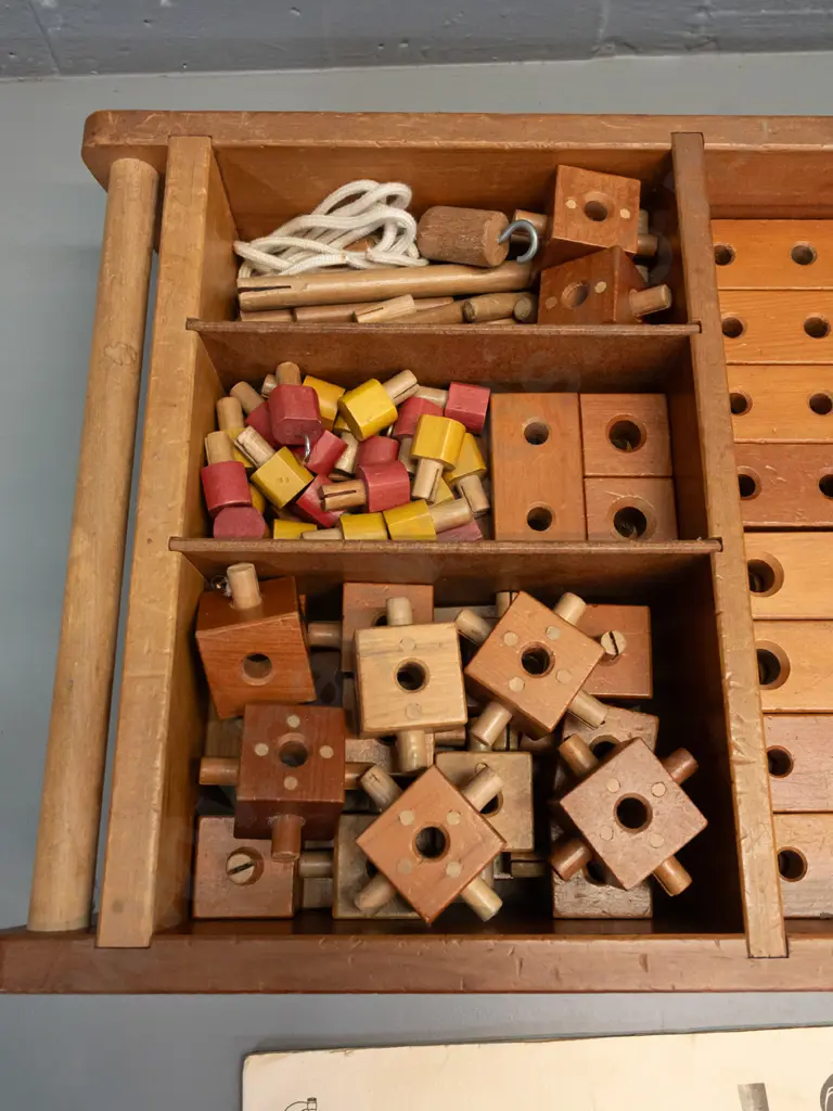 Texas Toys Construction System NZ-made wooden building block and vehicle set in storage crate with booklet - tray L-880 Image 1++