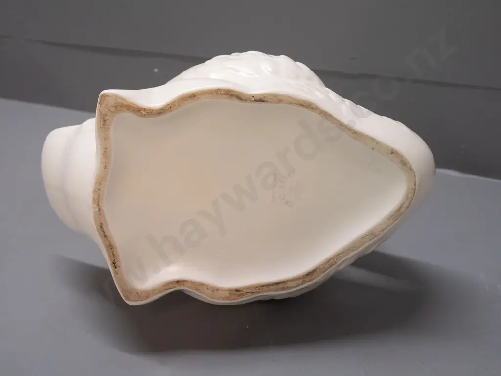 Crown Lynn large swan marked "170." - minor staining / crazing inside H-220 L-310 Image 1++