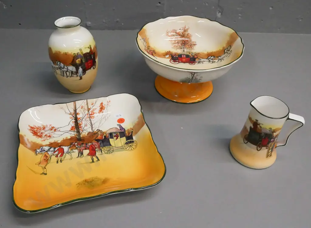 4x Royal Doulton coaching scene: comport, tray, small jug, vase. Comport: H-110 D-210. Very slight paint loss to rim of Image 1++