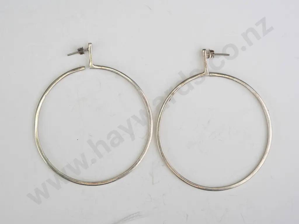 large silver hoop earrings stamped 925 Image 1++
