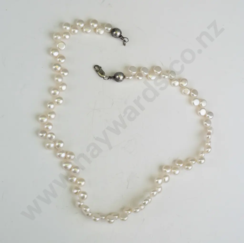 freshwater button pearl necklace stamped 925 on clasp Image 1++