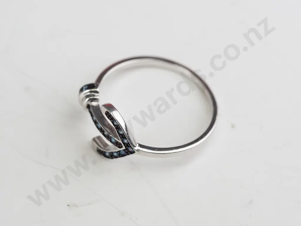 sterling silver blue stone ring stamped 925 Image 1++