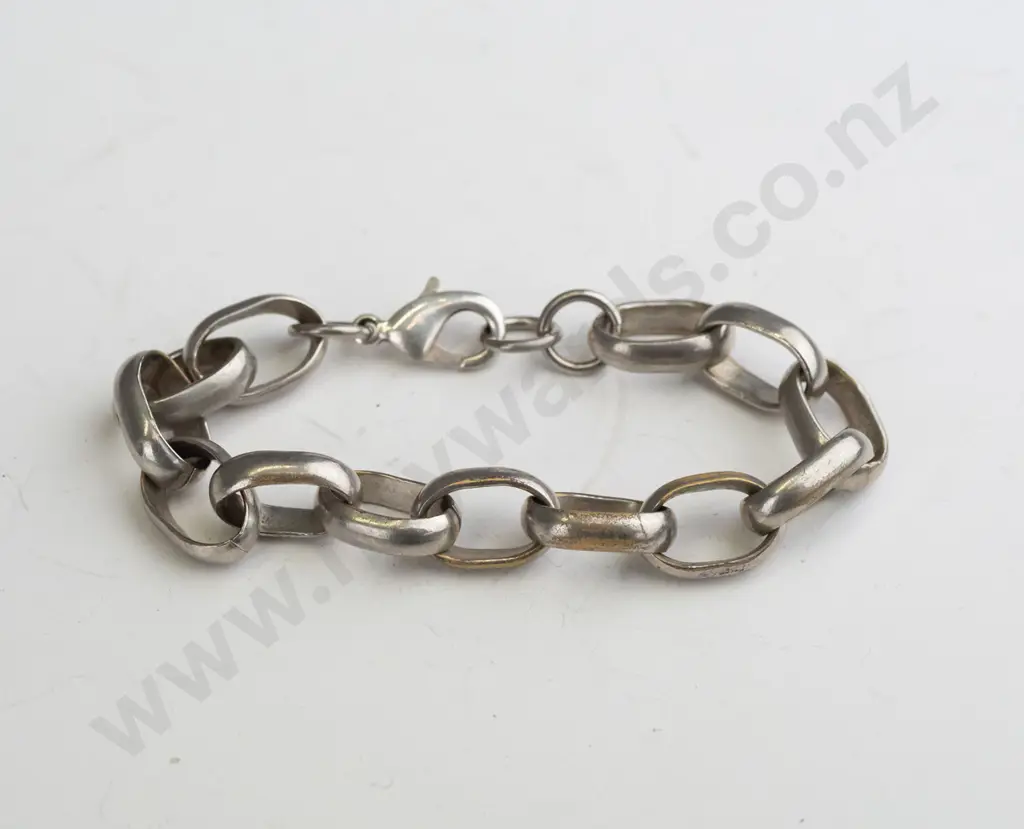 sterling silver oval link bracelet 35.6 grams stamped T & Co 925 Image 1++