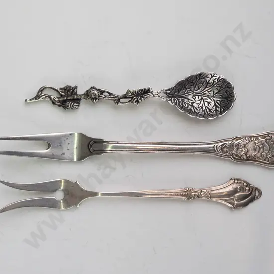 2 silver small forks stamped stamped & small spoon [no mark]