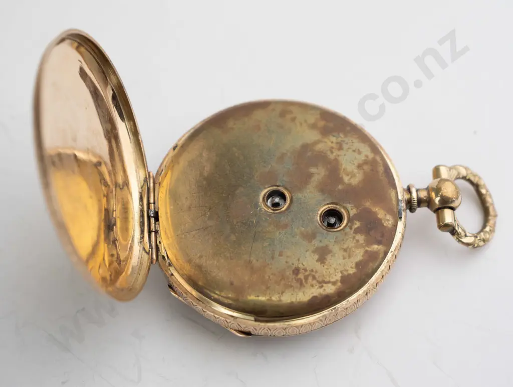 14K cased pocket watch and key (Case weight approx 18gm) Image 1++