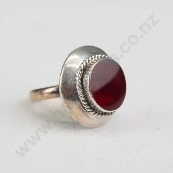 silver carnelian stone ring stamped 925