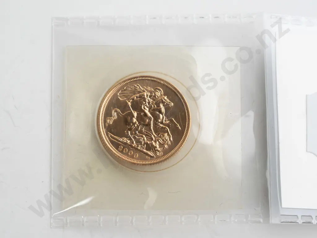 gold sovereign - UK 2000 (7.98gm) Image 1++