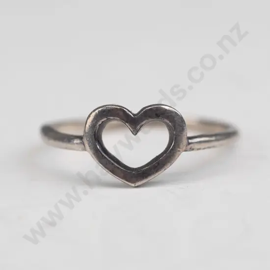 silver Karen Walker heart ring stamped KW 925