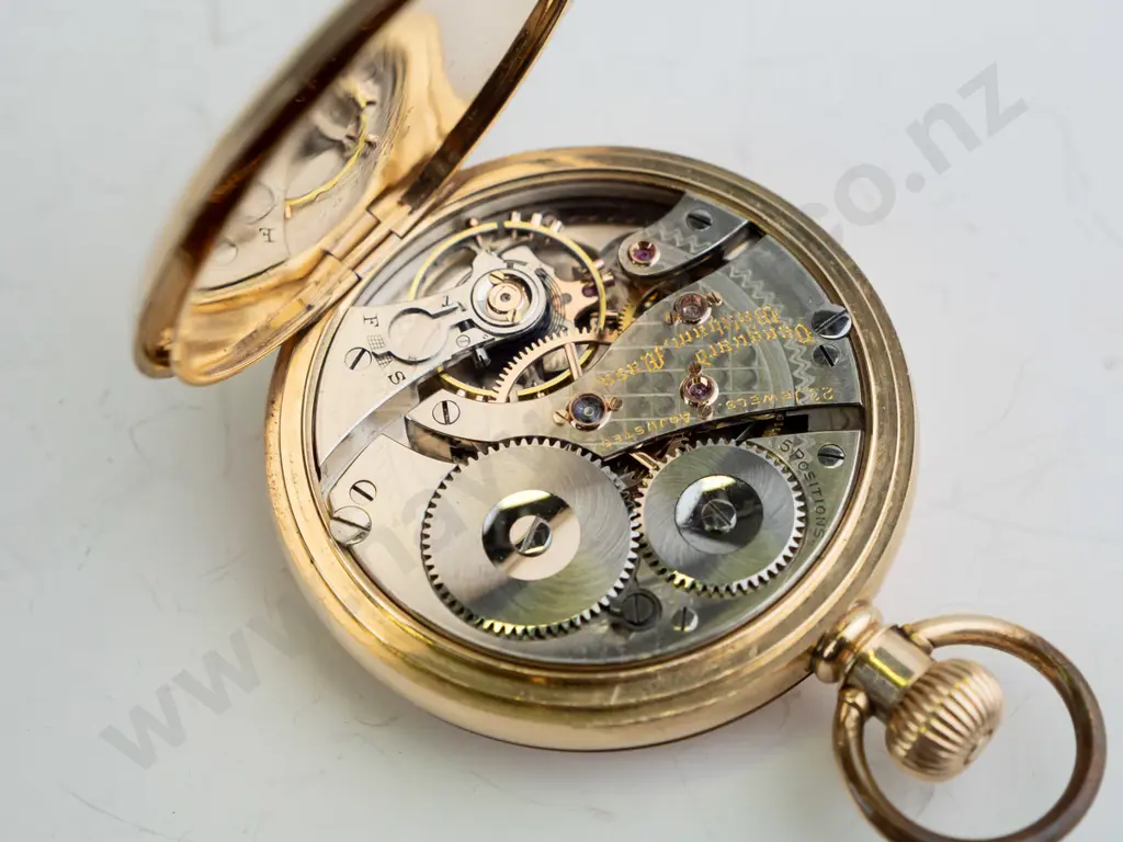 Waltham 14ct pocket watch, jewelled barrel, capped pallets and escape, diamond endstones, excellent movement Image 1++