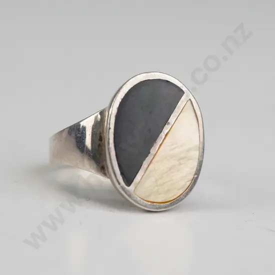 silver black & white ring stamped 925
