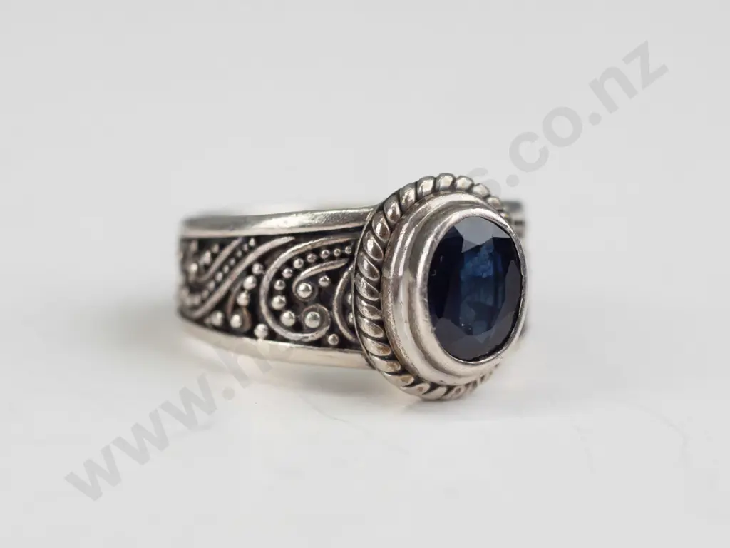 silver dark sapphire ring stamped 925 Image 1++