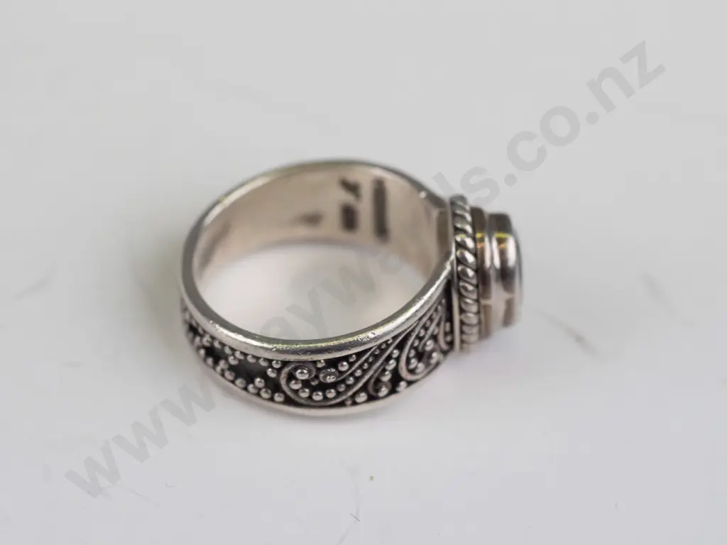 silver dark sapphire ring stamped 925 Image 1++