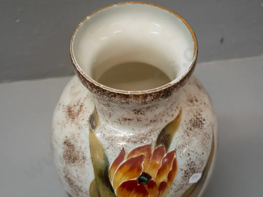 Edwardian hand painted glass vase with enameled flowers, gilt decoration - wear to gilt finish around top rim, some Image 1++