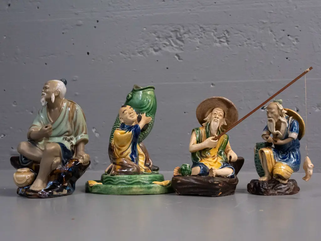 4 Chinese earthenware "mud men" figures - 3 fishermen, 2 missing poles, and a fish motif vase H-135 Image 1++