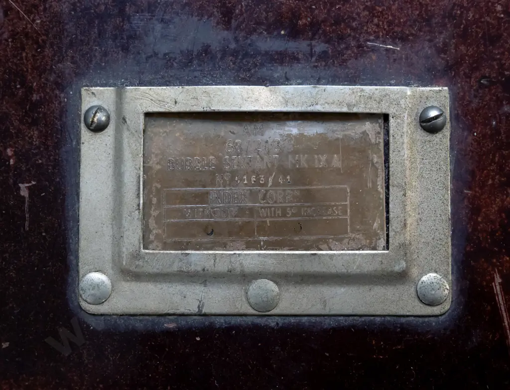 vintage bubble sextant in fitted composite or bakelite case - marked AM / Mark IXa - with strap clip on top. Some age Image 1++