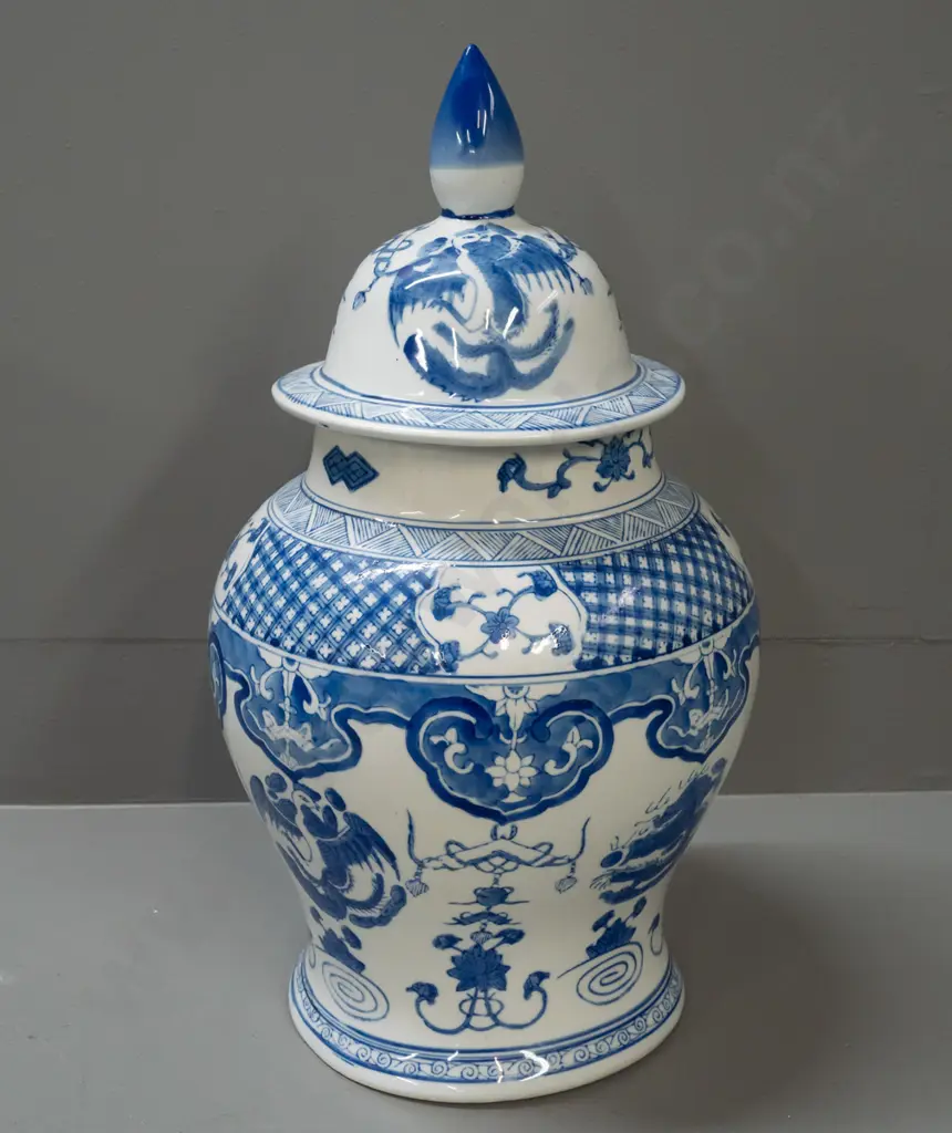 Chinese blue & white large lidded temple urn with phoenix and dragon decoration H-470 D-220 at widest Image 1++