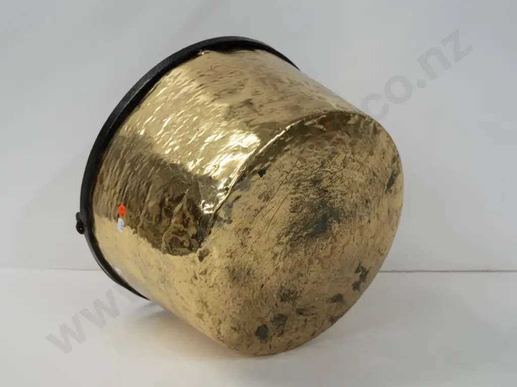 hand beaten brass jam pan with cast iron top ring & handle H230 D390 Image 1++