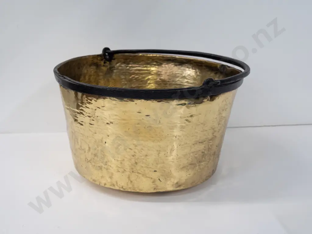hand beaten brass jam pan with cast iron top ring & handle H230 D390 Image 1++