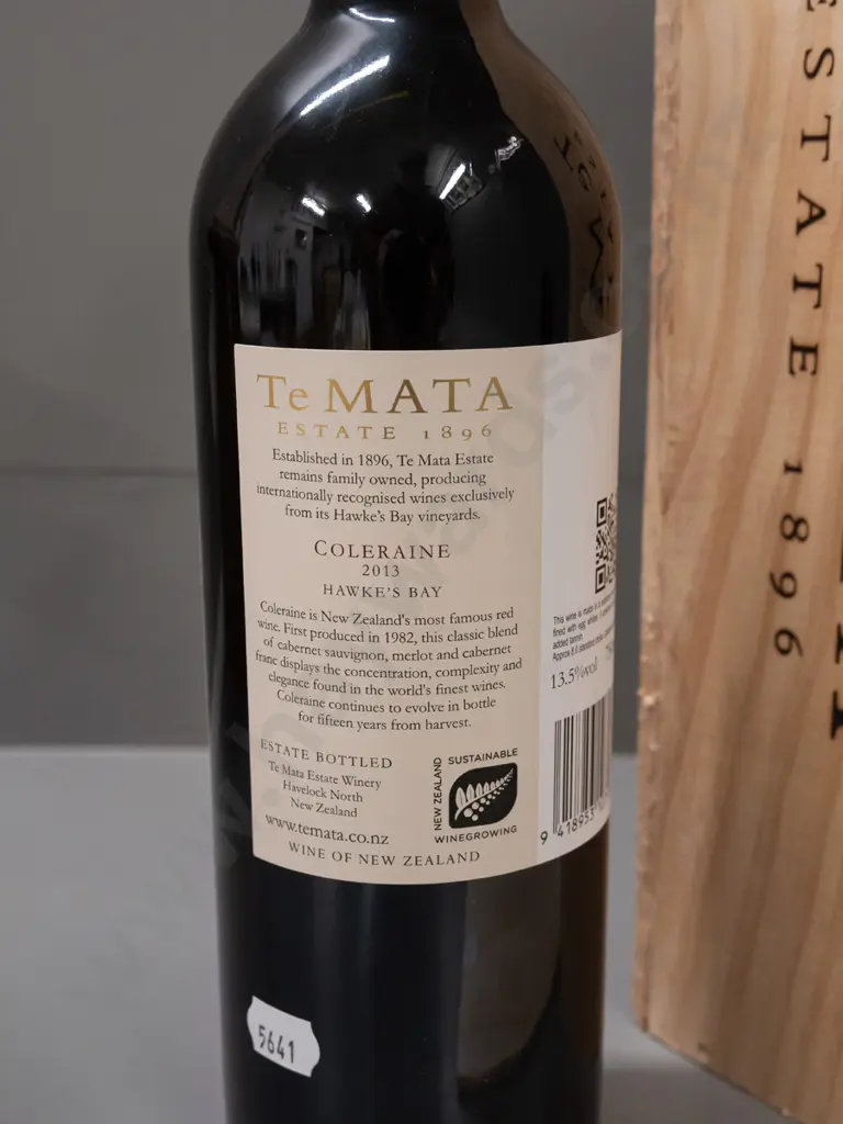 bottle of Te Mata Estate red wine - Coleraine Hawkes Bay 2013, in wooden presentation box Image 1++