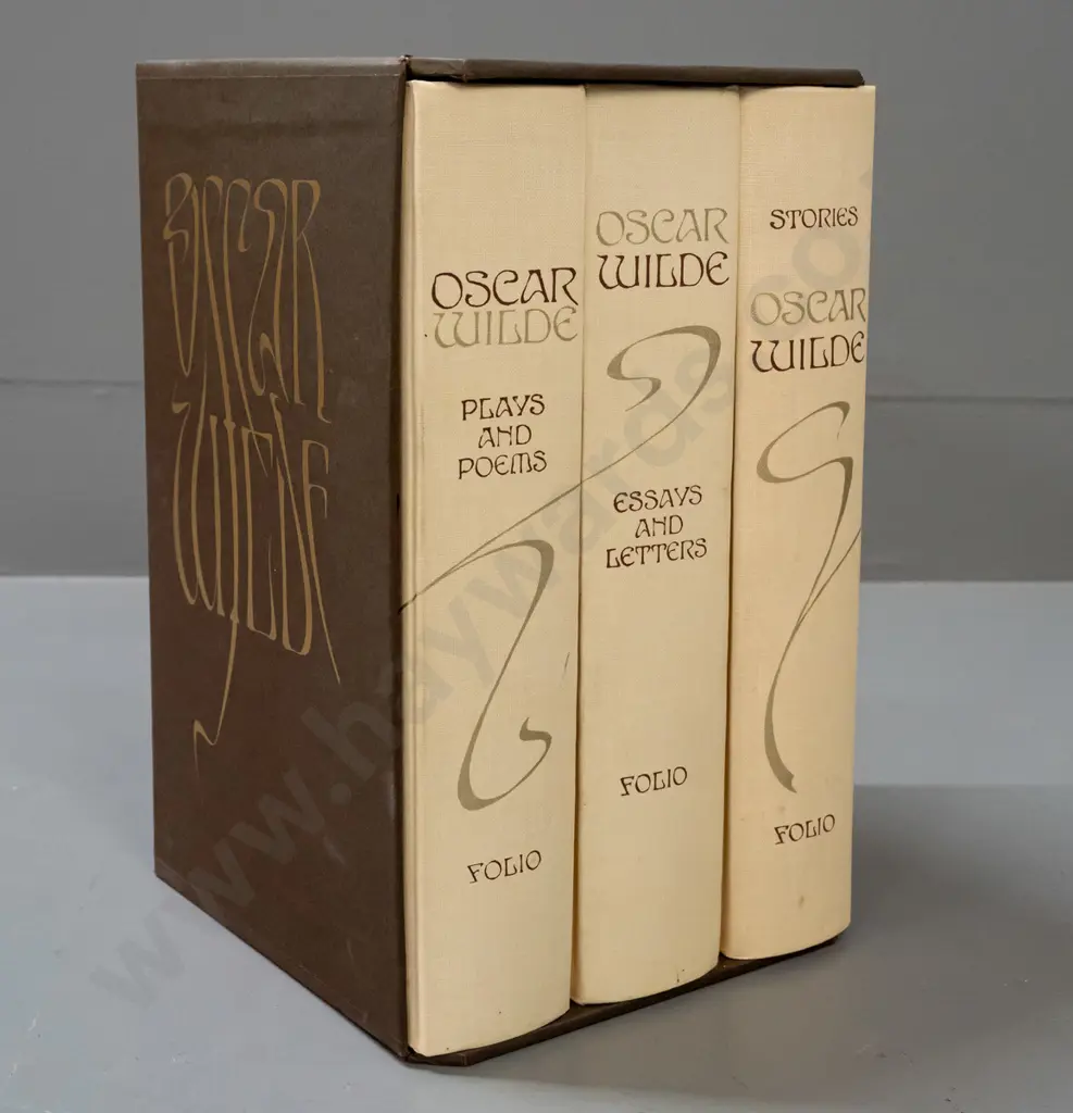 3-volume Folio Society slip-cased set of Oscar Wilde's plays, poems, stories, essays & letters - some fading & foxing Image 1++
