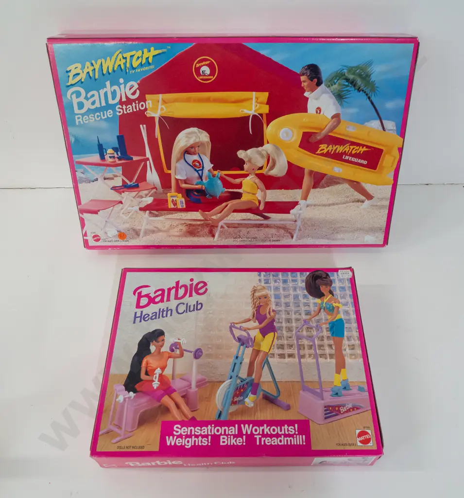 1993 & 1994 Mattel Barbie boxed accessory kits - Baywatch Rescue Station L-520 x W-340 & Health Club Image 1++