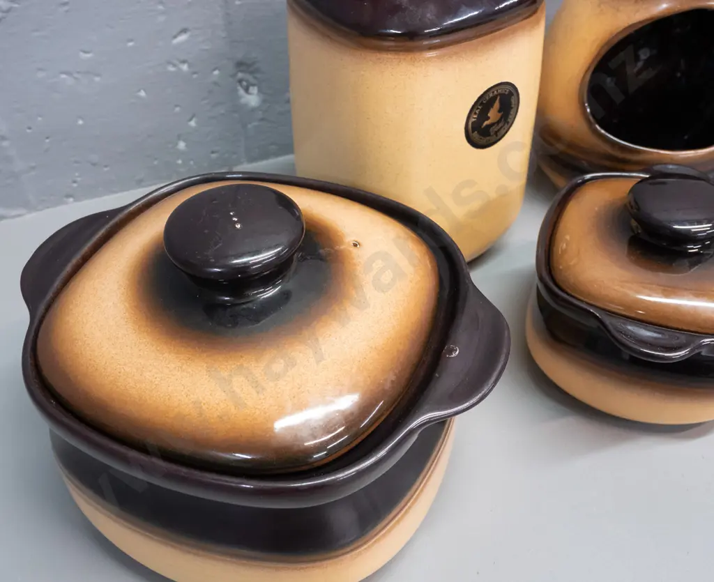 4 pieces Teal NZ pottery - salt pig, lidded canister, 2 lidded casseroles & a Te Rona lidded canister. Large casserole Image 1++