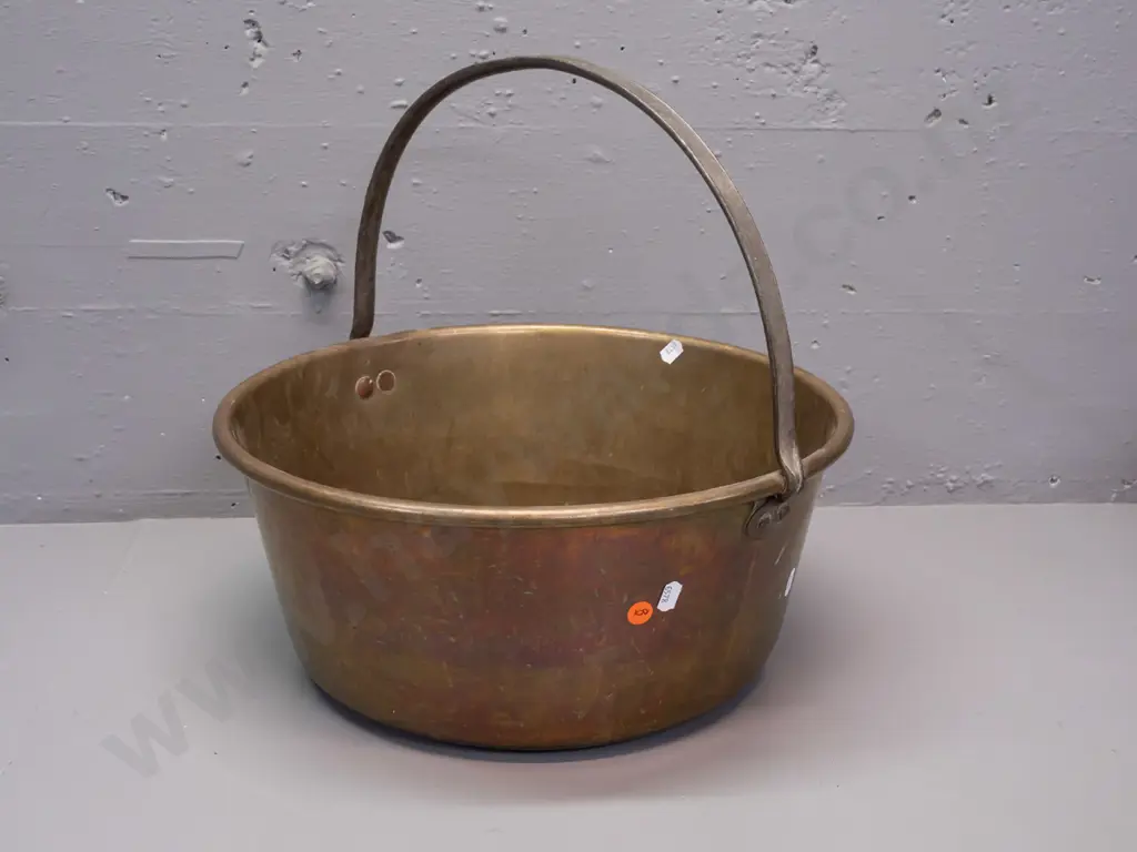 brass jam pan with fixed cast brass handle - some dents and discolouration H-370 W-380 at handles Image 1++