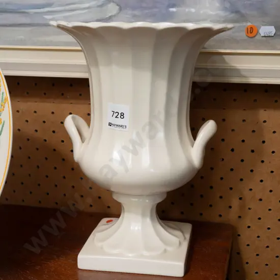 Beswick ivory urn vase H250