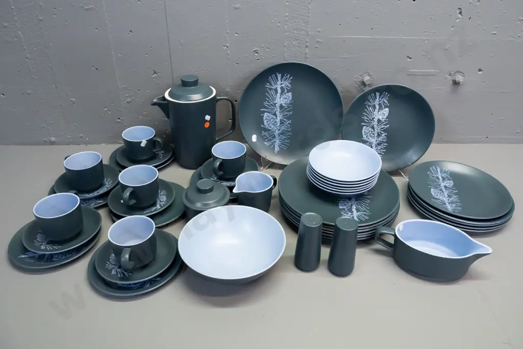 retro Dorothy Thorpe mid-60s Crown Lynn "Pine" pattern table ware - coffee pot, cream & sugar, 6 trios, Image 1++