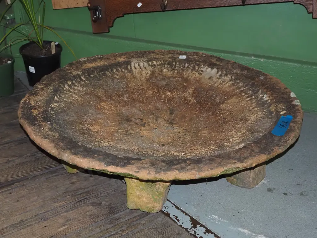 large Phillip Luxton studio pottery terracotta footed bird bath Diam850 Image 1++