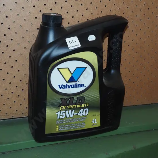 bottle of Valvoline oil