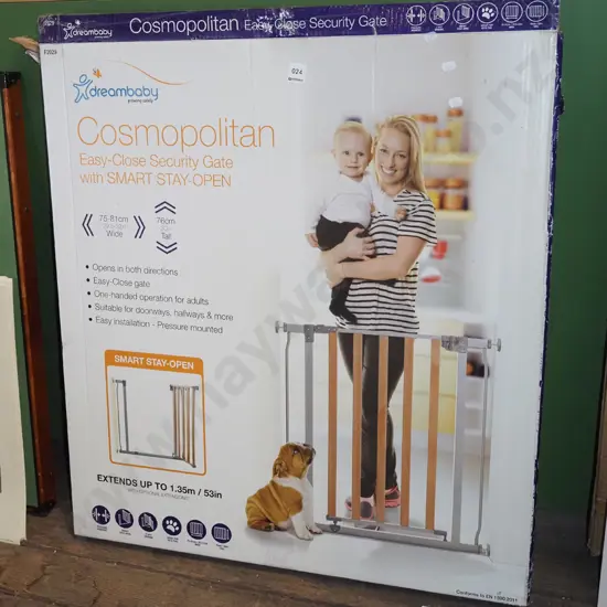 boxed Dream Baby security gate