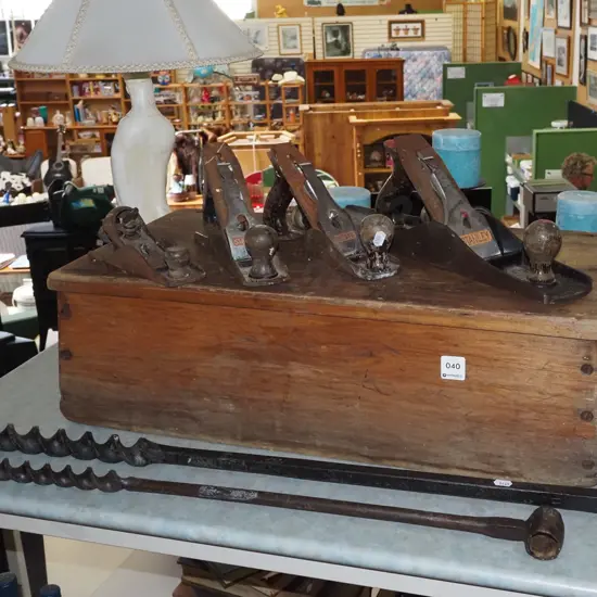 wooden box, 4x rusty hand planes, 2x long auger bits