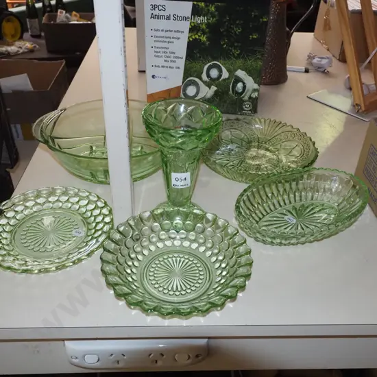 depression bowls and vase H160