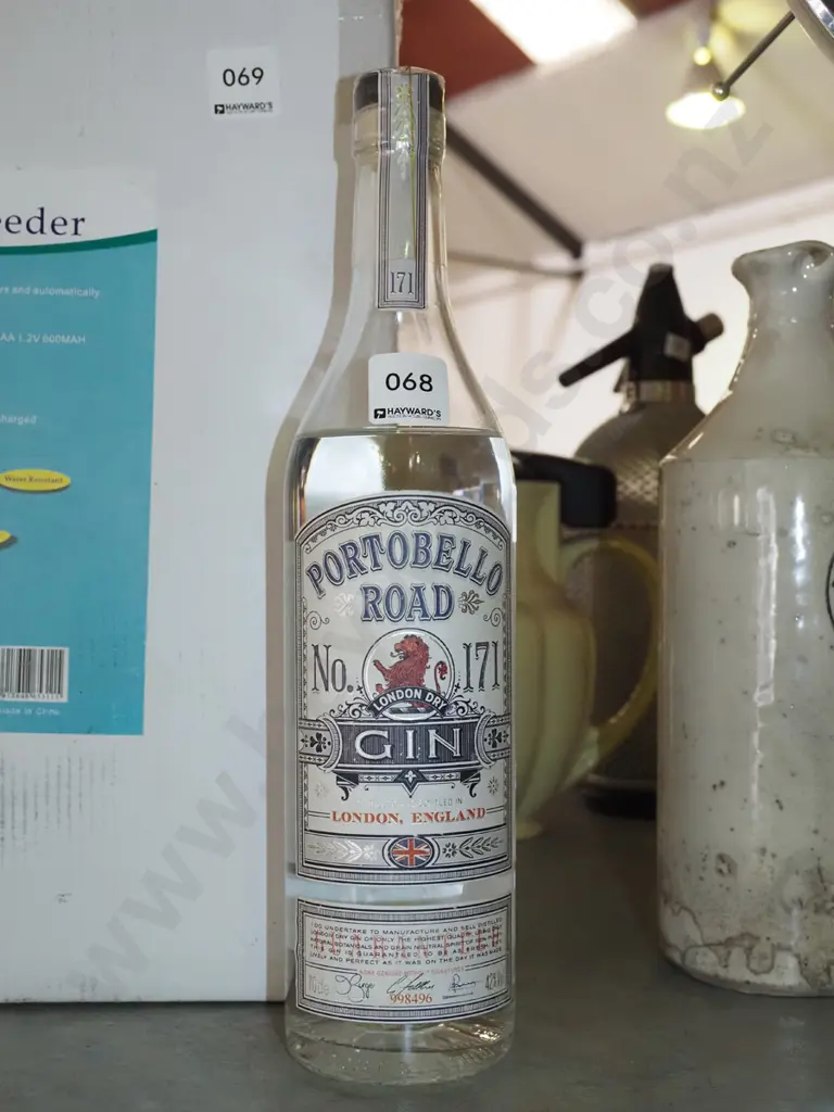 700ml bottle  of Portobello Road gin Image 1++