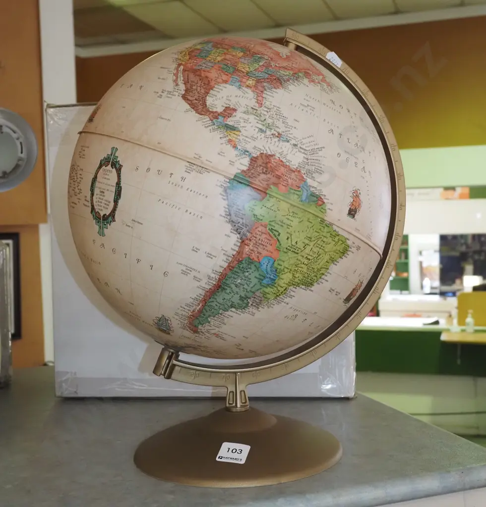 plastic world globe H390 Image 1++