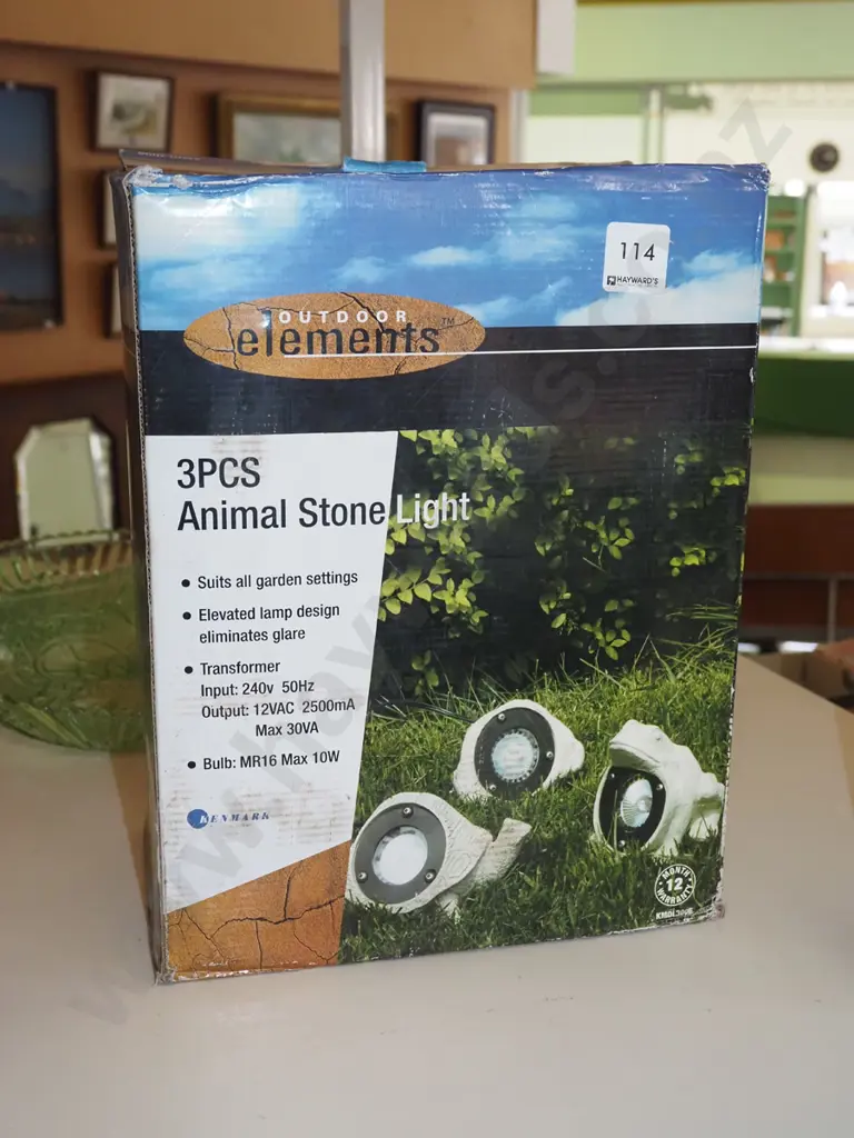 bozxed as new 3 piece animal garden light set Image 1++