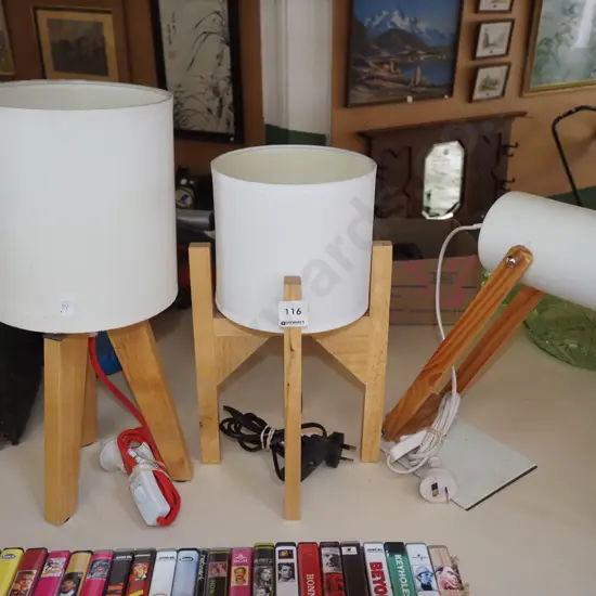 2x wood based table lamps, desk lamp