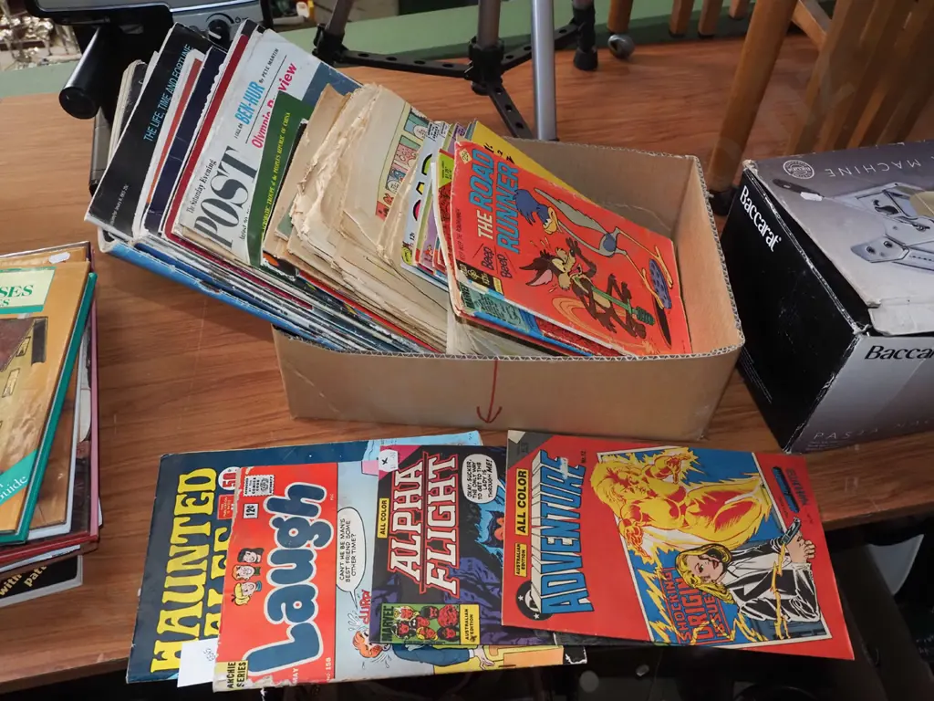 box; magazines, comic books Image 1++