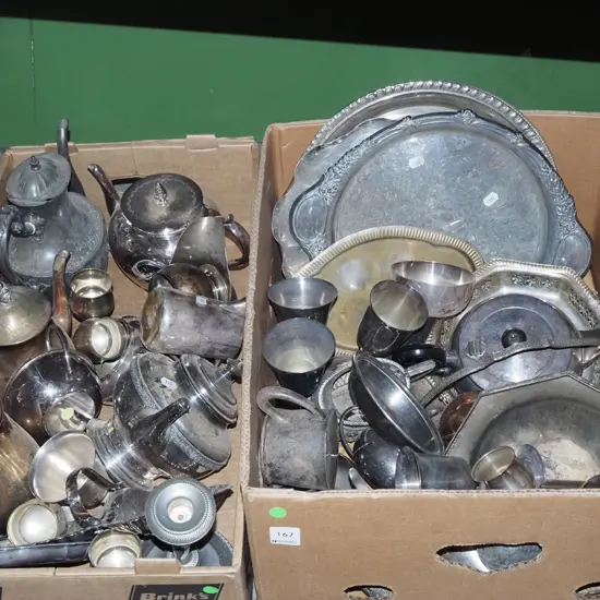 2x boxes of plated ware - green dots