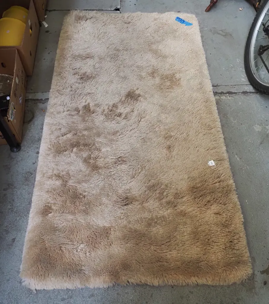 acrylic fawn floor mat L1530 W800 Image 1++