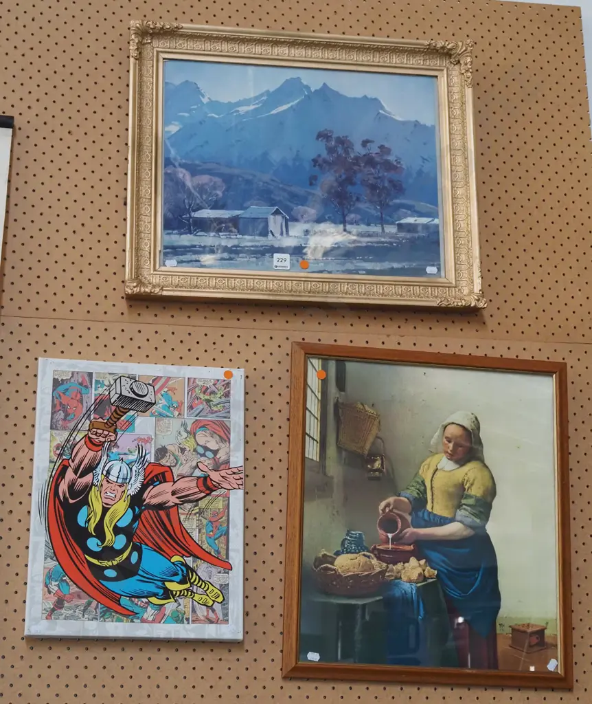 Thor print on canvas, 2x other prints - orange dots Image 1++