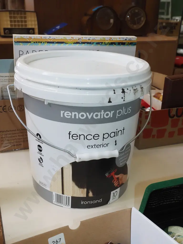 pail of black fence stain 10L - opened Image 1++