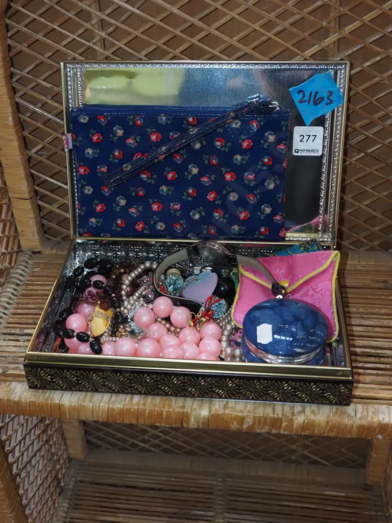 tin and costume jewellery, clutch purse etc Image 1++