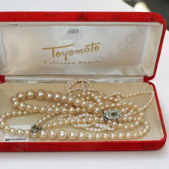 cased 2x pearl? necklaces